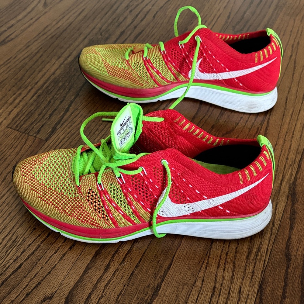 Nike Multicolor Flyknit Running Shoes Men’s size 6.5 Women’s size 8